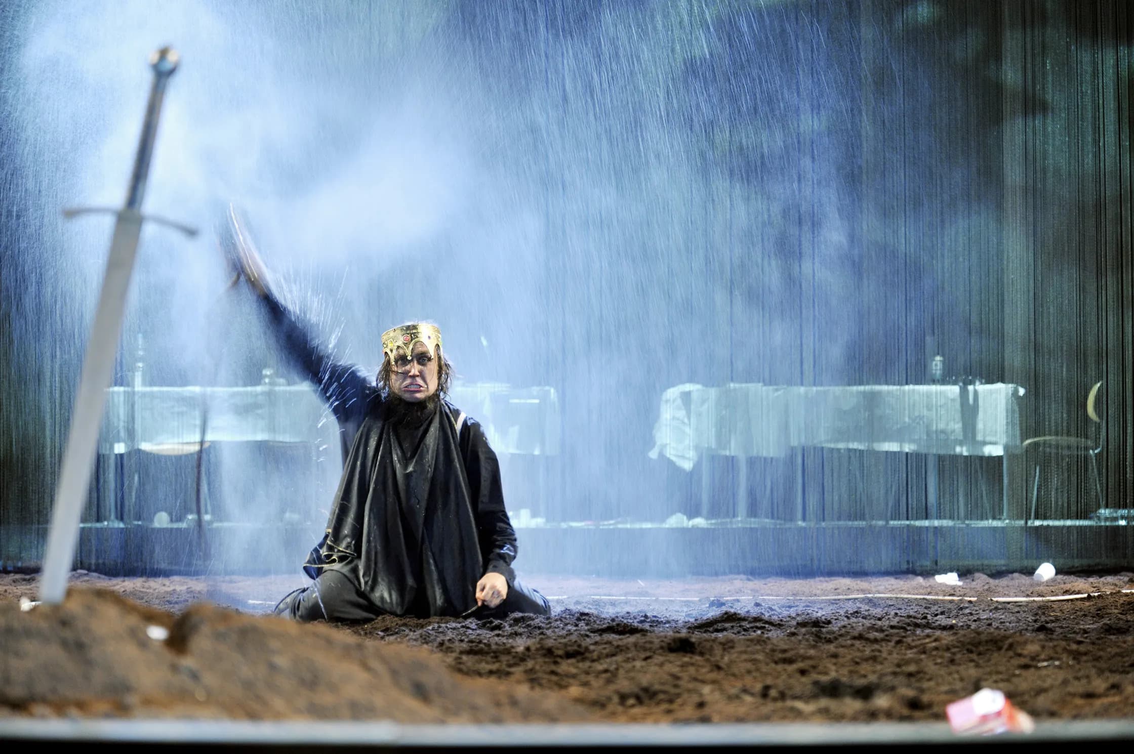 Hamlet, la folie comme ultime refuge — Théâtre Les Gémeaux, Sceaux